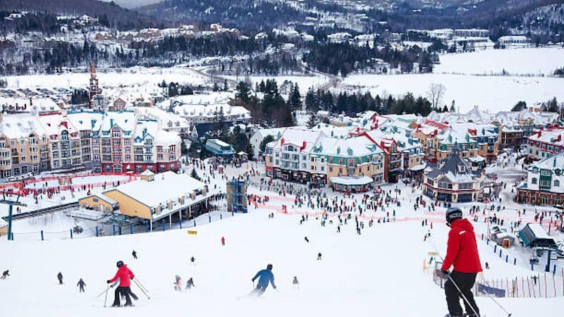 Con más de tres millones de visitantes anuales, Mont Tremblant ofrece esquí, gastronomía, festivales y paisajes de película en cada estación