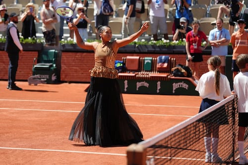 ¿Qué cambió Naomi Osaka en Roland Garros y por qué todos hablan de su look?