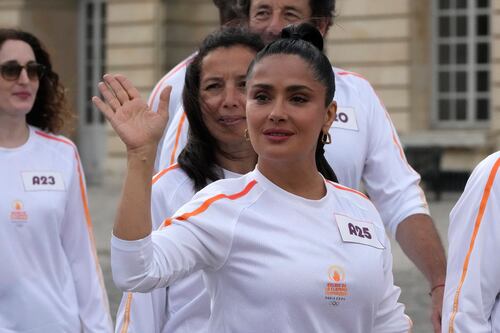 A Salma Hayek la reclutaron para los Juegos Olímpicos cuando era niña y su papá se lo prohibió