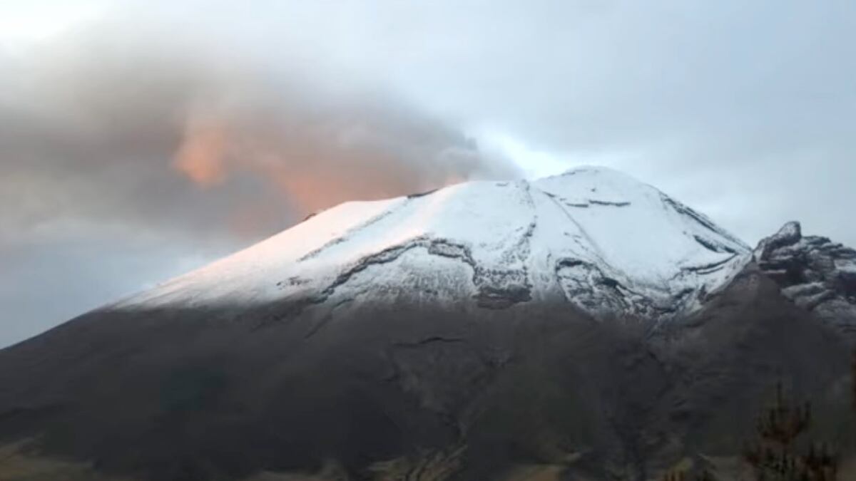Popocatépetl emite 34 exhalaciones
