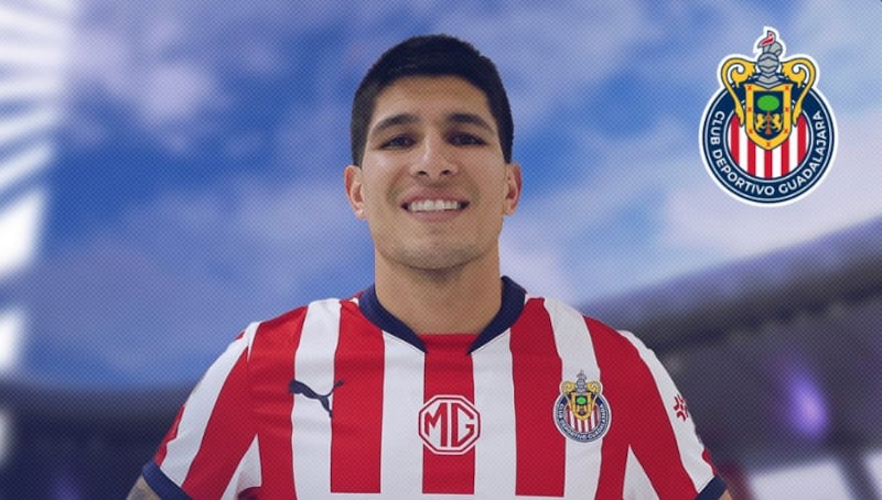 Miguel Tapias es el primer refuerzo de Chivas para el Clausura 2025.