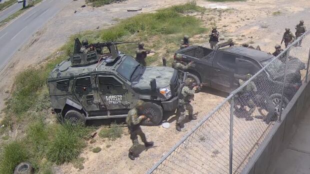 Hasta el momento ni la Fiscalía General de la República, ni la Sedena se han pronunciado ante lo ocurrido.