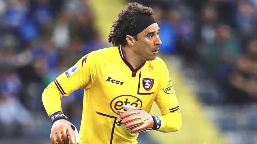 Terminó el invicto para Ochoa y Salernitana