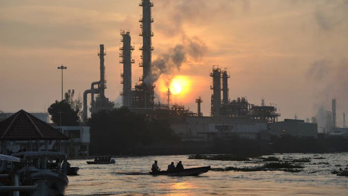 Refinería de Minatitlán: Fuerte explosión sacude instalaciones de Pemex en Veracruz