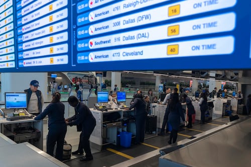 ¿Qué hacer si tenías vuelos con la famosa aerolínea que quebró en Estados Unidos?