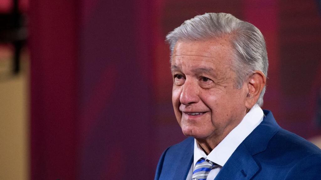 López Obrador pidió que la SRE consulte cómo proceder.