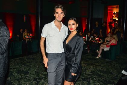 El evento fue el escenario perfecto para la presentación de dos nuevas y exclusivas fragancias que capturaron la esencia de la noche. Con un ambiente vibrante y sofisticado, los asistentes se deleitaron con la música y la elegancia de un evento que será recordado por su estilo y distinción.