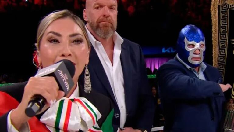 El luchador explotó contra Deyra Barrera