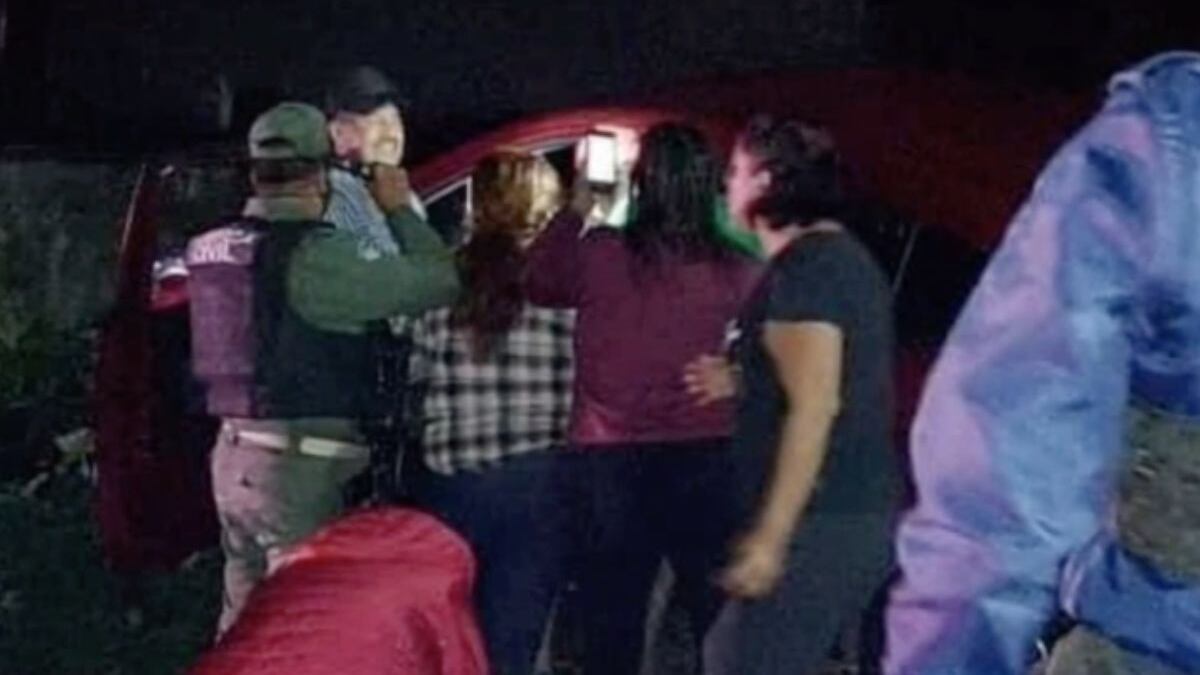 vecinos dieron aviso a las autoridades al escuchar las detonaciones. (Captura de pantalla)