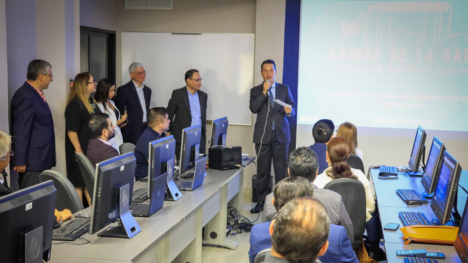 Fernando Margáin Sada calificó de innovadores este tipo de encuentros.