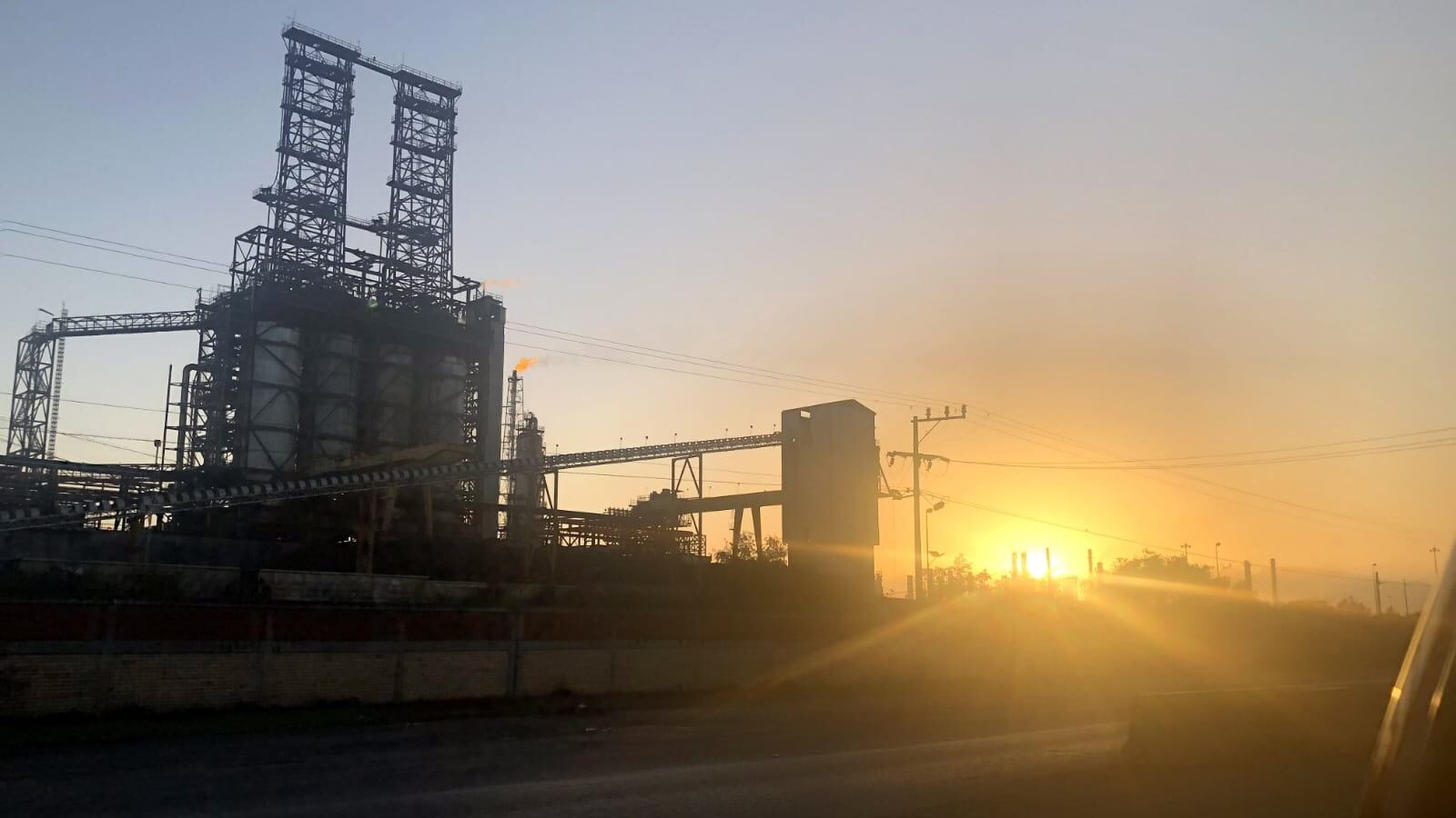 El colectivo informó que la planta de Pemex sólo arroja números negativos.