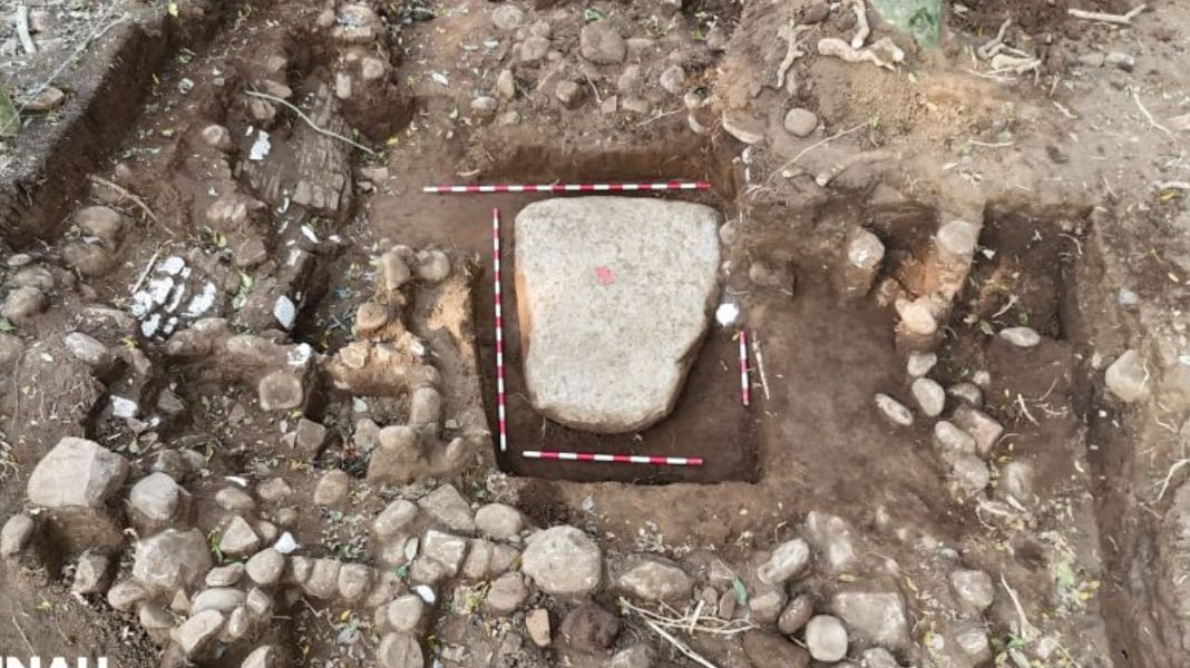 El INAH localizó una plataforma y una escultura prehispánicas con características nunca antes registradas en la región de Veracruz