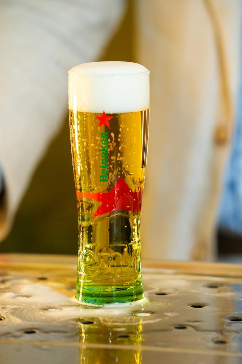 Aprende a distinguir una cerveza premium: técnicas de cata profesional