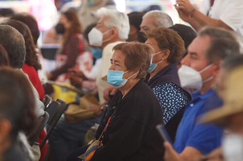 Autoridades firman convenio de ayuda para prevenir la violencia contra adultos mayores