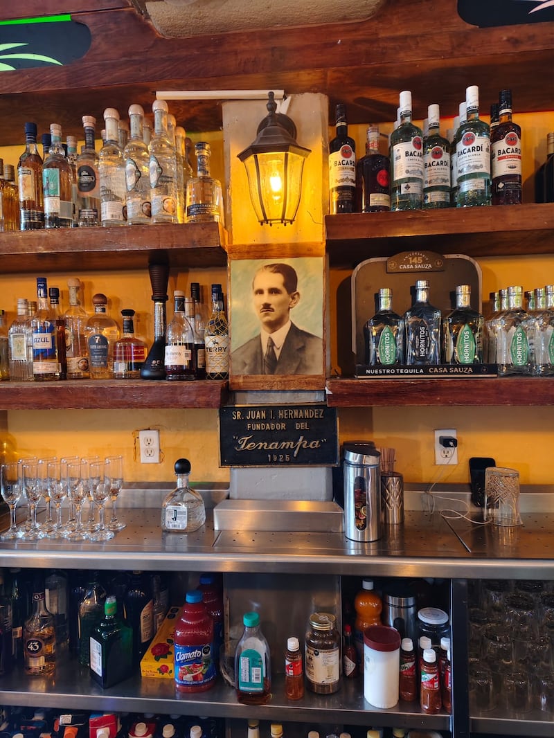 100 años cantina Tenampa