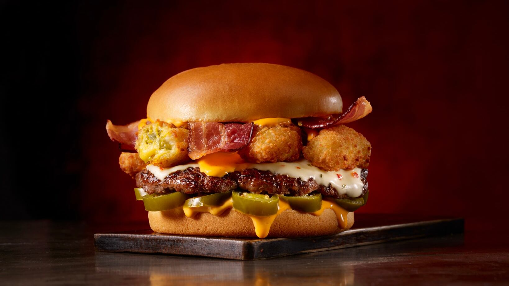 Carl´s Jr. venderá hamburguesas en un peso el 28 de mayo