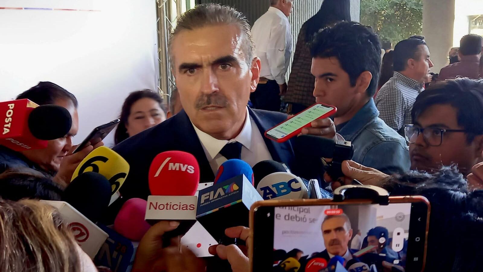 César Garza se siente decepcionado del gobernador, especialmente porque él intervino en muchos aspectos para hacerlo quedar bien.