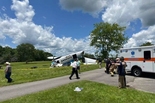 Avión con al menos 20 personas se accidenta en Tennessee; hay heridos críticos