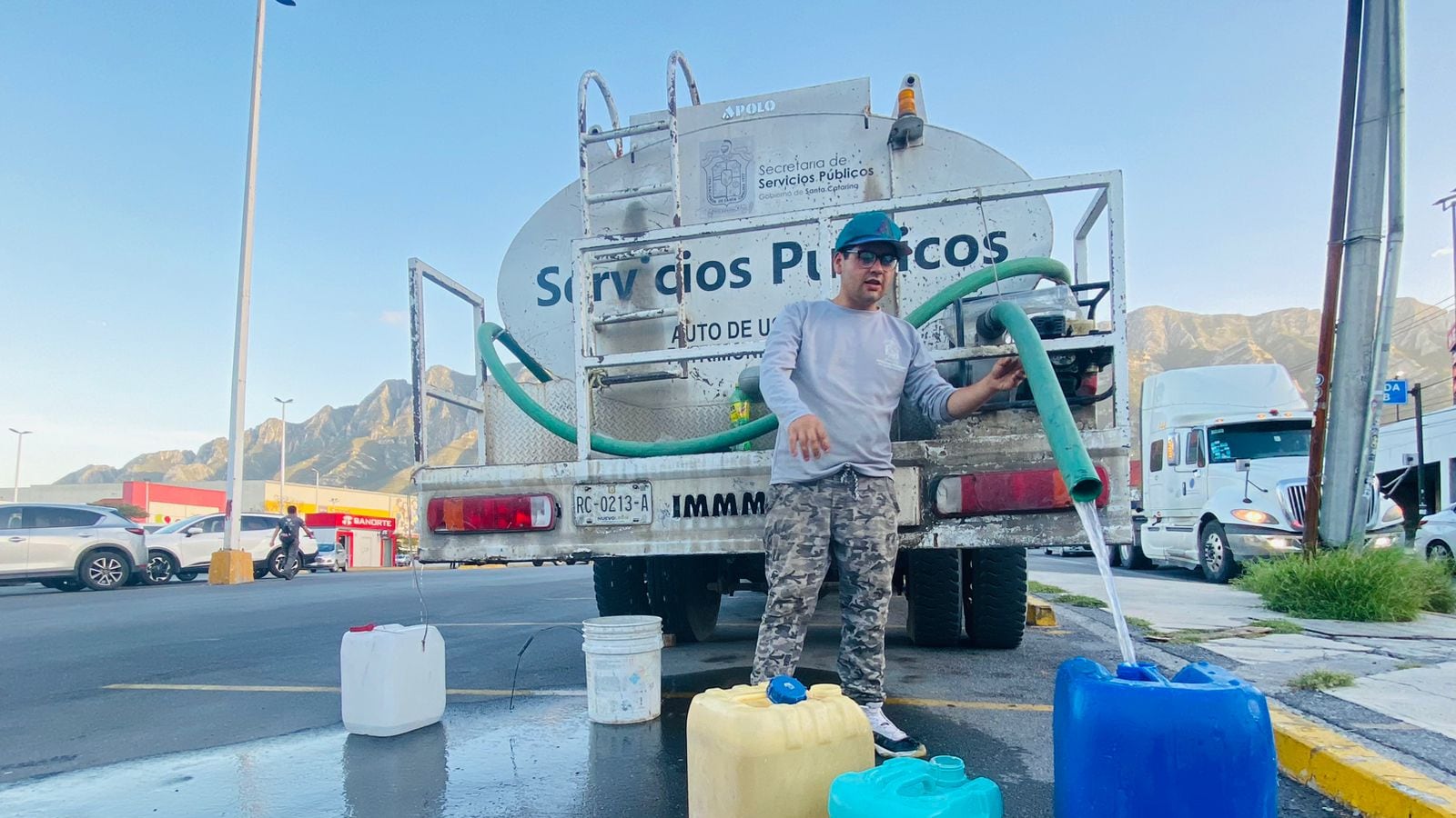 El municipio ha recibido apoyo para repartir agua en pipas.