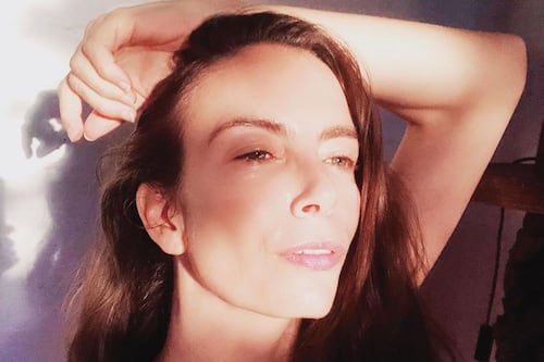 Sasha Sokol reaparece este 8M y acusa que Luis de Llano no ha cumplido con la disculpa ordenada por la Corte