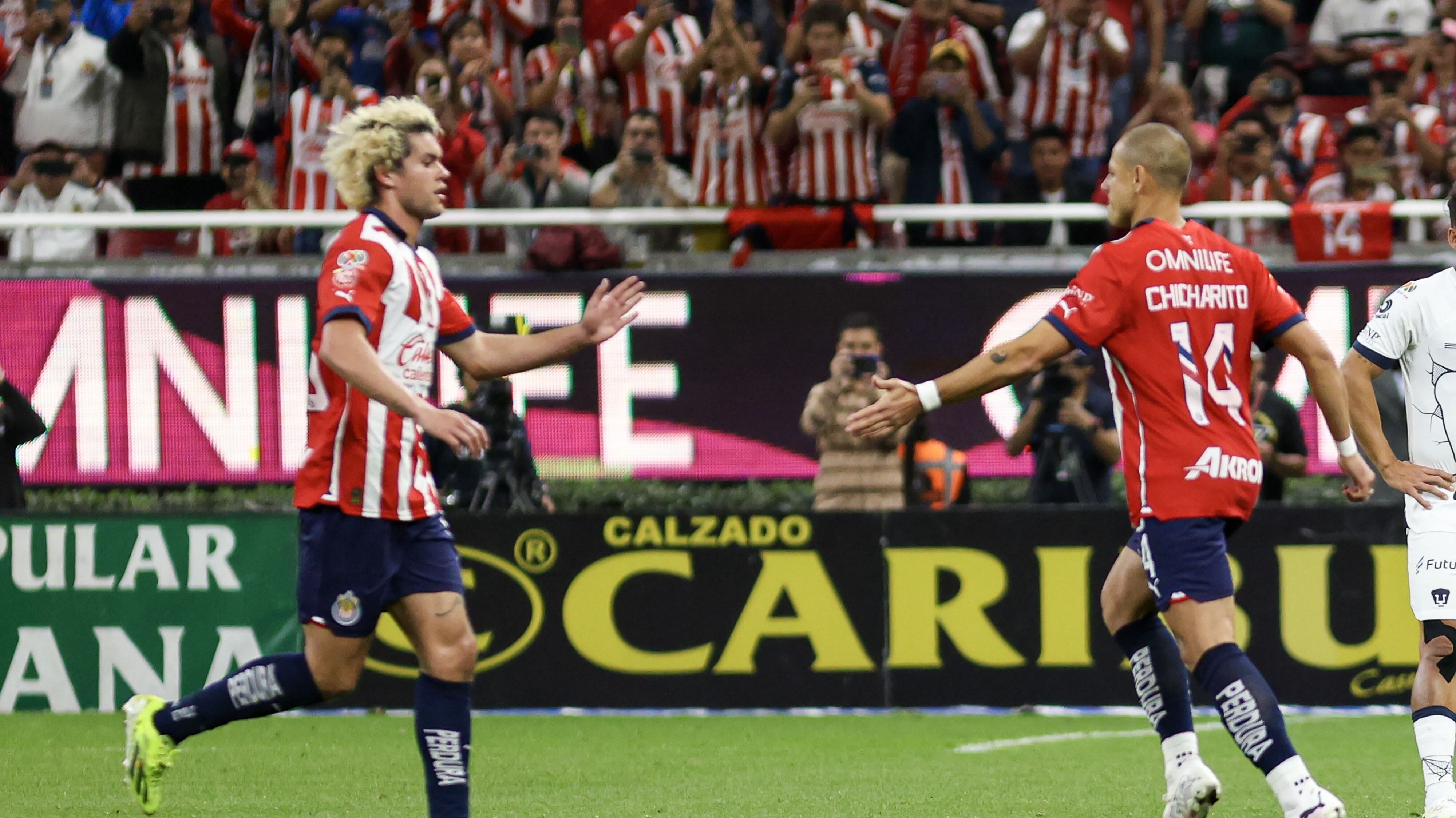 Efraín Flores considera que el Chicharito puede cumplir con el rol de liderazgo en Guadalajara.