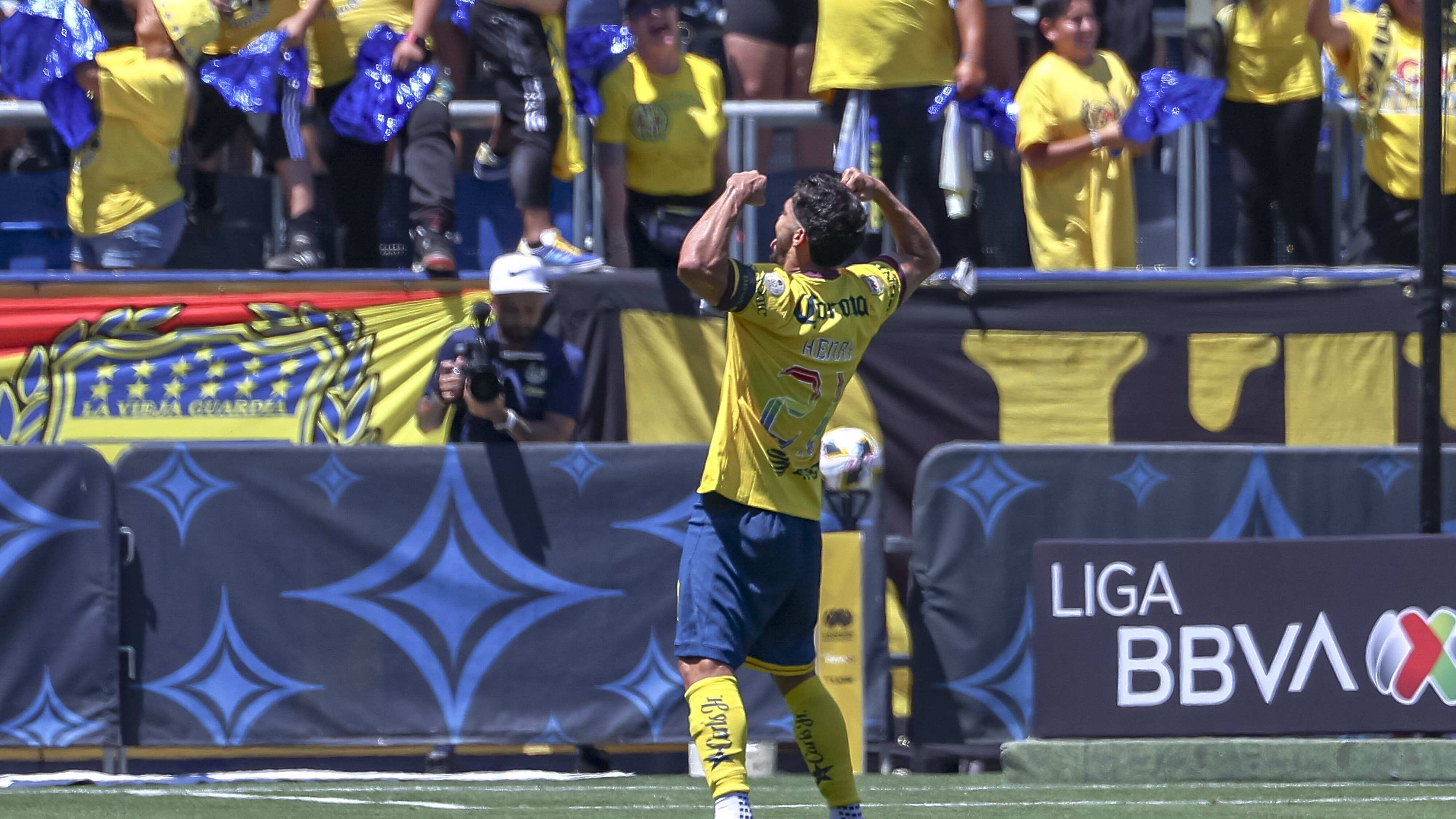 Henry Martín le dio el triunfo al América.