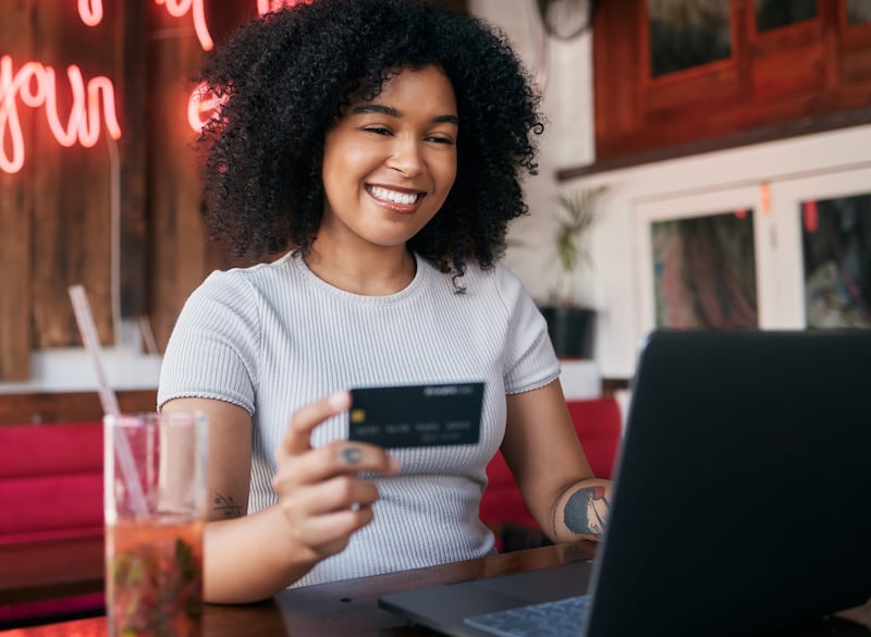 ¿Adiós al dinero en efectivo? El futuro de los pagos digitales en Ecuador