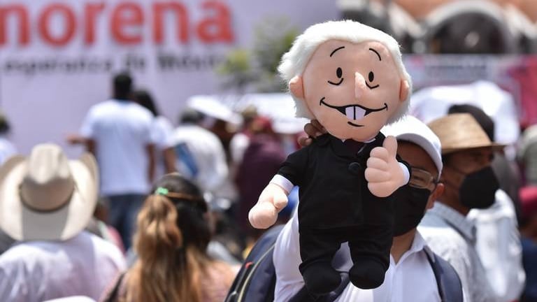 El representante de Morena, Eurípides Flores, dijo que si se carga a sus gastos de campaña y precampaña, corren el riesgo de rebasar el tope y puede resultar en la nulidad de las elecciones.