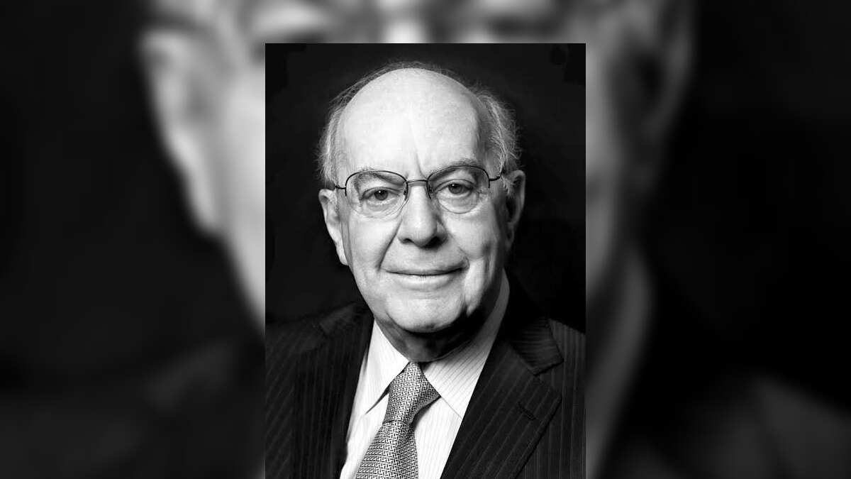 Garza Lagüera ingresó a Cervecería Cuauhtémoc a los 22 años de edad.