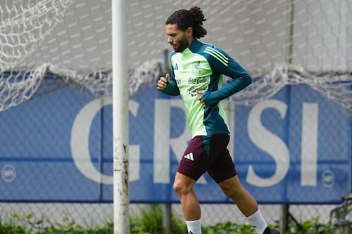 Chino Huerta es operado y enciende las alarmas de México: ¿En riesgo de ir al Mundial 2026?