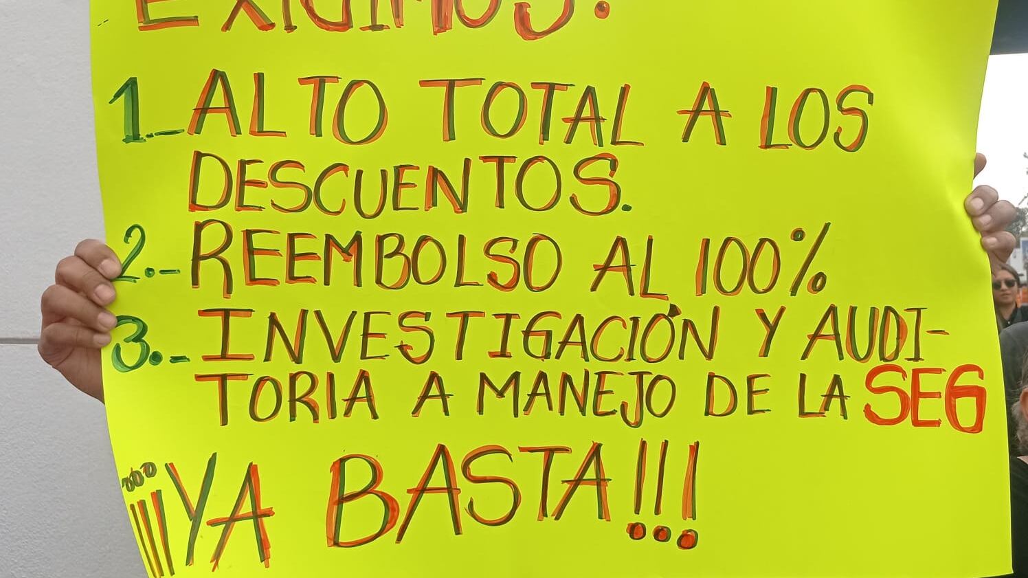 Detectan la presencia de civiles armados.