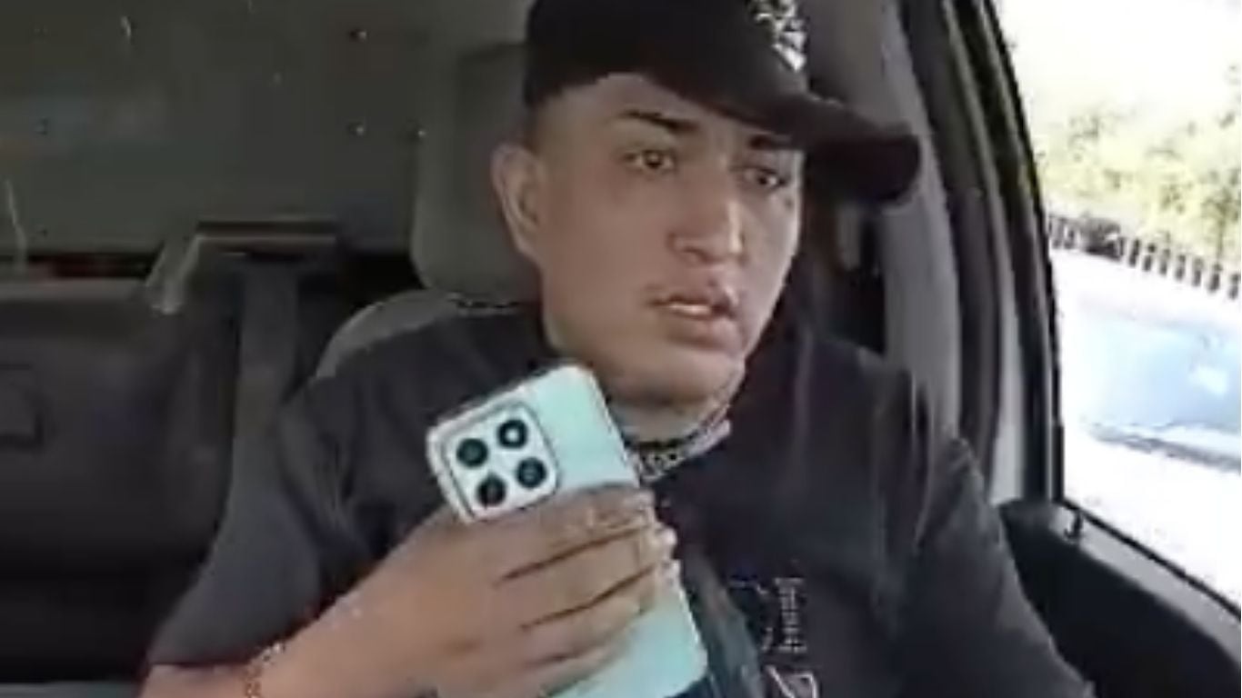 Captan robo de camioneta en plena autopista