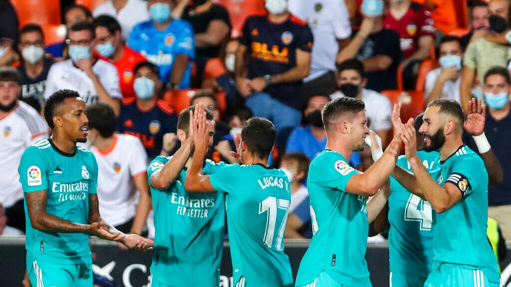 Real Madrid remonta al Valencia y mantiene el liderato en España