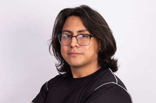 Pepe Migala traslada éxito en redes sociales a nuevo libro para desaprender