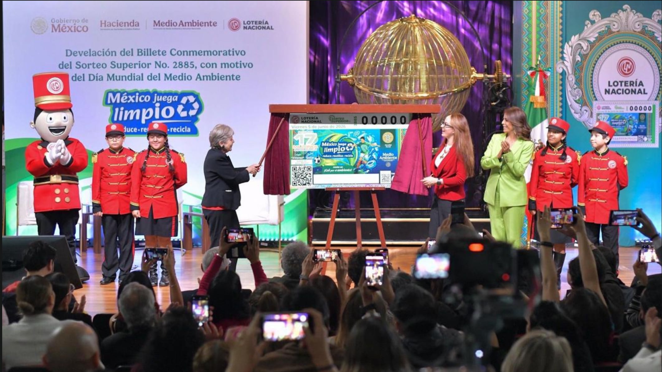 Semarnat y Lotenal develan billete del Sorteo Superior No. 2885