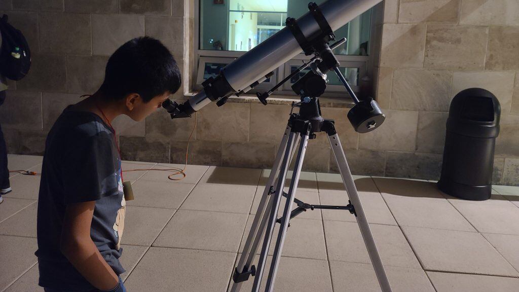 La Luna se teñirá de rojo en una noche mágica.