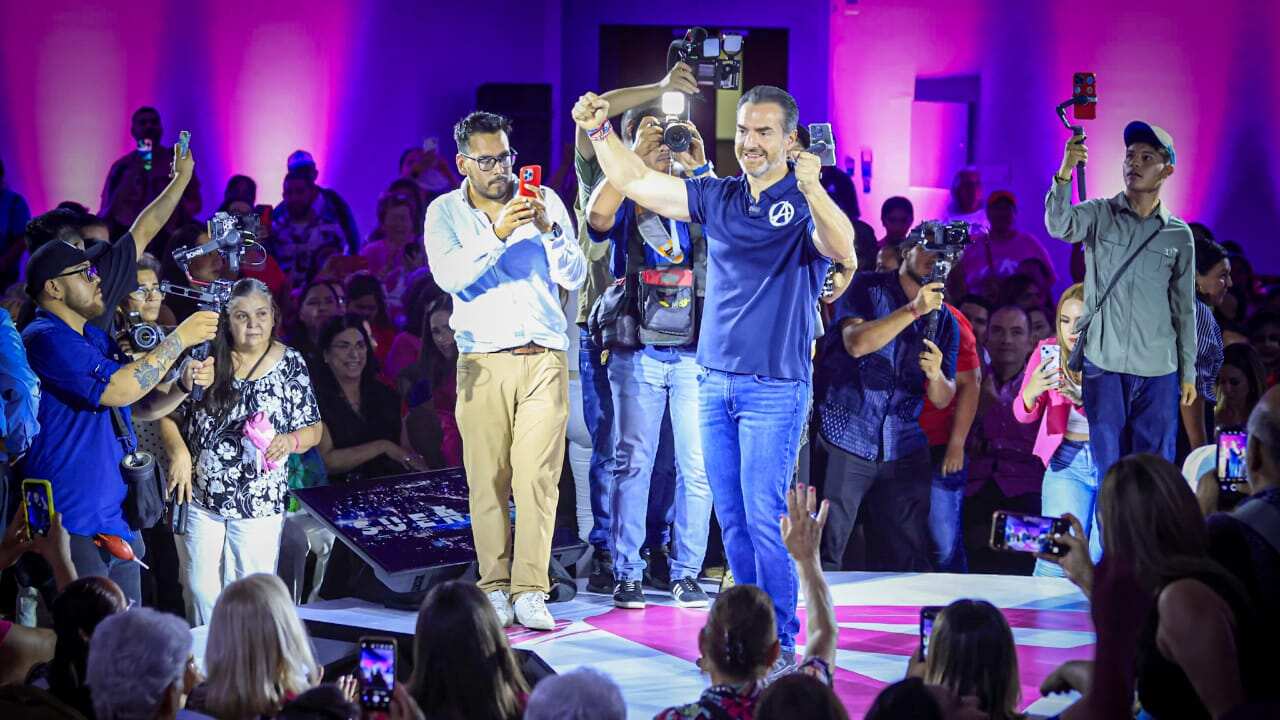 De la Garza ofreció seguridad y bienestar a las mujeres regiomontanas.