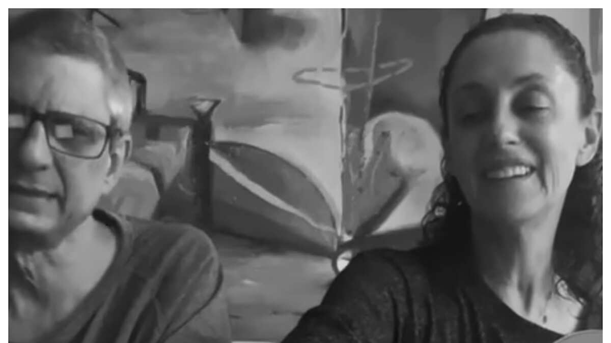 La jefa de Gobierno cantó junto a su pareja. (Especial)