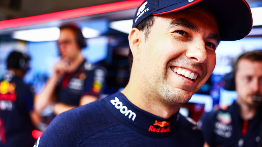 Sergio Pérez continúa llevándose reconocimientos