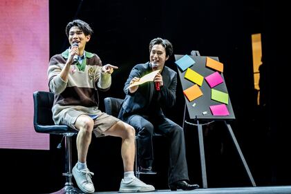 Los actores tailandeses Gemi Fourth se reunieron con sus fans mexicanos por primera vez el Teatro Metropolitan