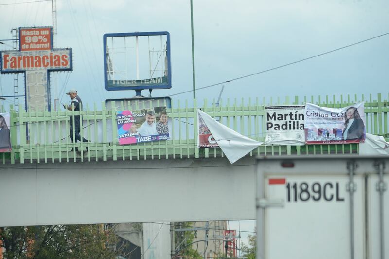 La propaganda preelectoral invade todos los espacios.