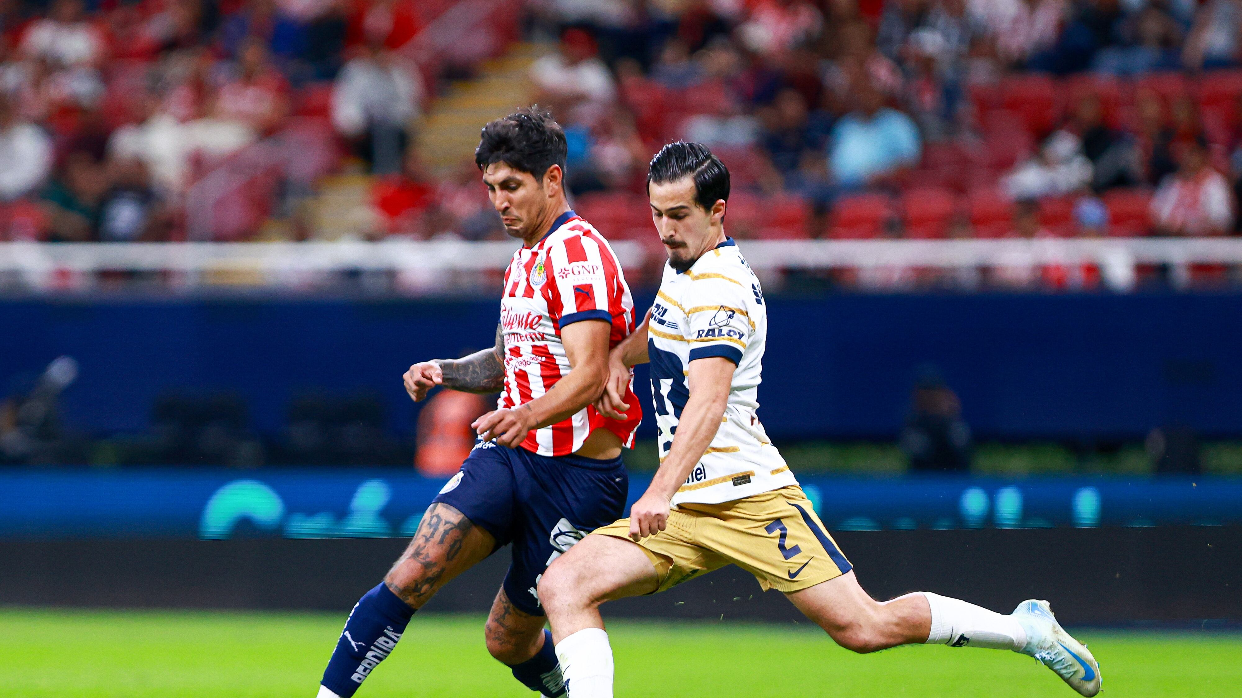 Chivas y Pumas no se hacen daño en el Estadio Akron