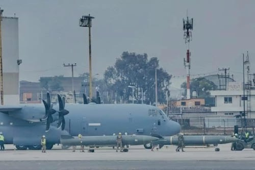 Gobierno aclara arribo de avión militar de EE.UU. en Toluca