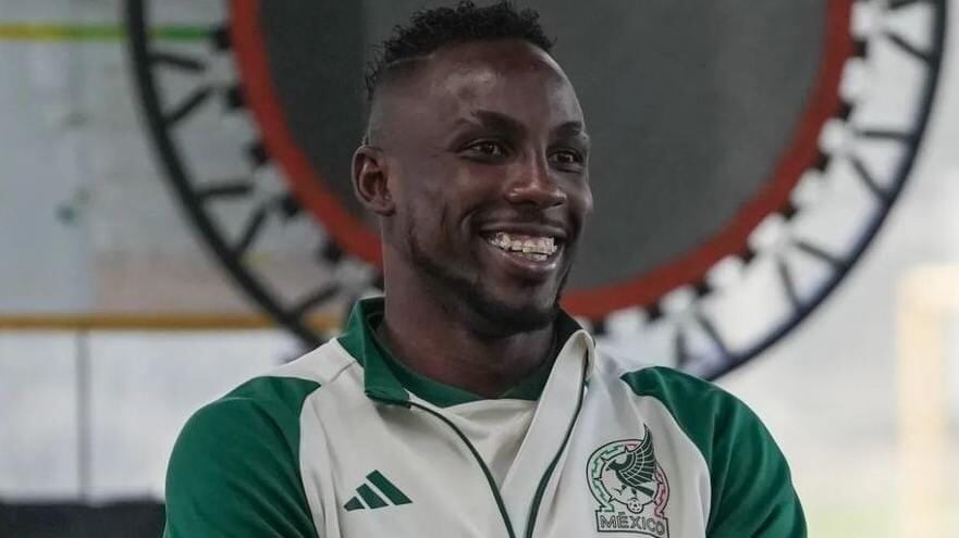 Julián Quiñones ya entrenó con el Tri.