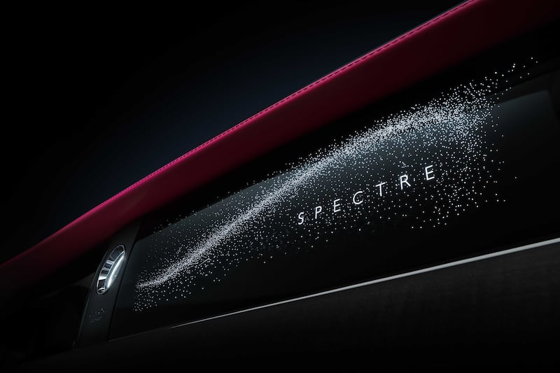 Spectre, se presentó el primer vehículo eléctrico de la marca