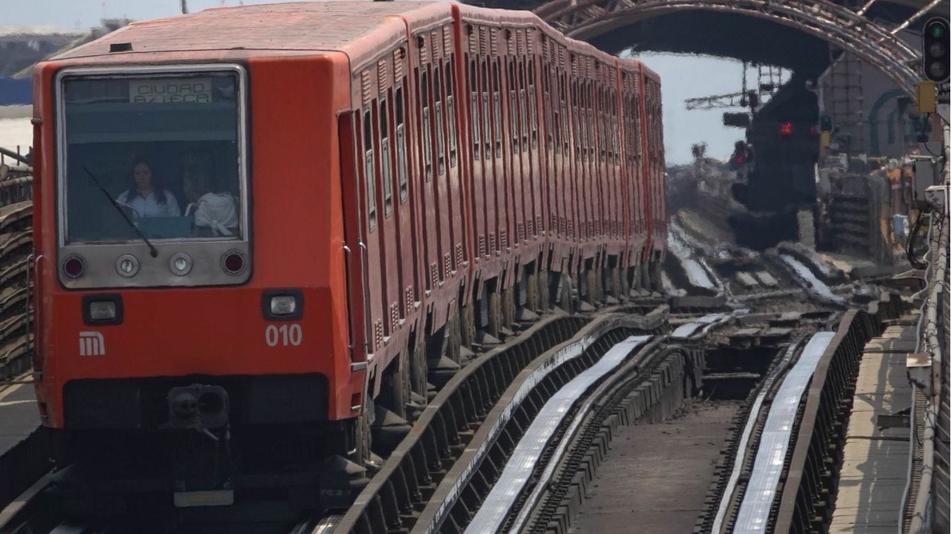 Reportan supuesto estallido de una llanta en el Metro
