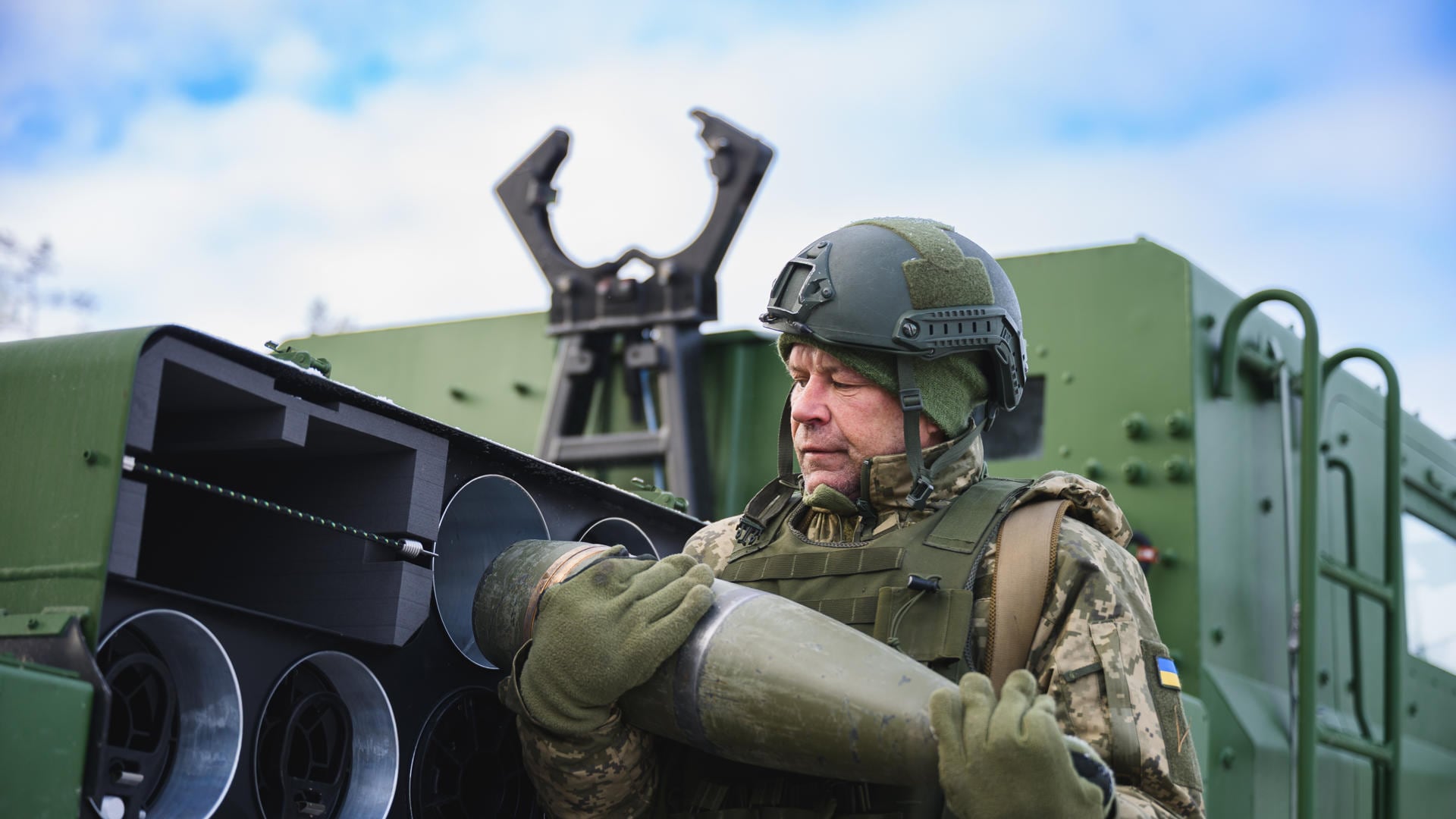 Las fuerzas ucranianas comienzan a usar exoesqueletos en el frente