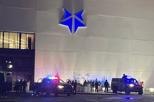 Tlajomulco: Con ayuda de Cybertruck, capturan a hombre buscado en EU por tráfico de metanfetamina