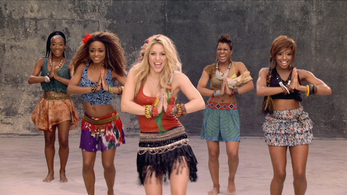 'Waka Waka' de Shakira tiene 3 mil millones de visitas en YouTube mientras que en la Spotify continúa su amplia escalada con más de 519 millones de reproducciones.