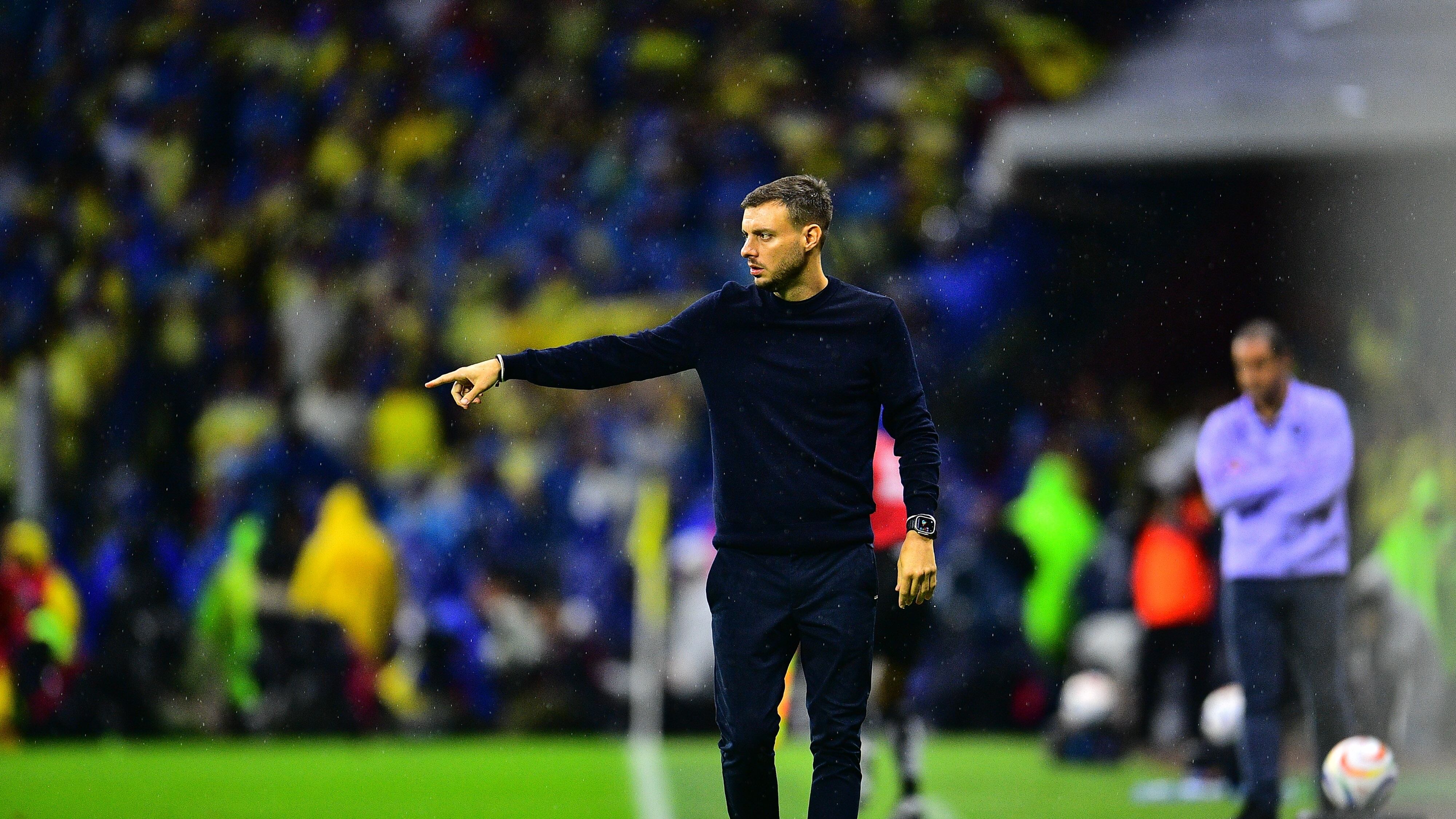 Martín Anselmi llevó a Cruz Azul a la final en su primer torneo.